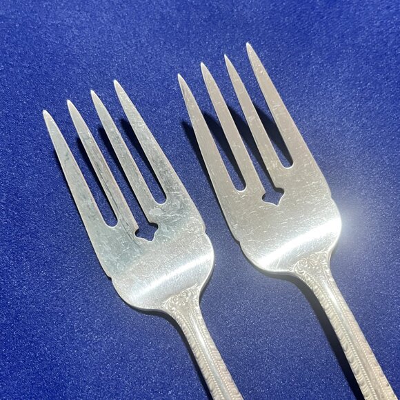 Vintage Reed and Barton OLD LONDON PAIR of 2 Salad Forks 6-1/4" Silverplate - Picture 3 of 4